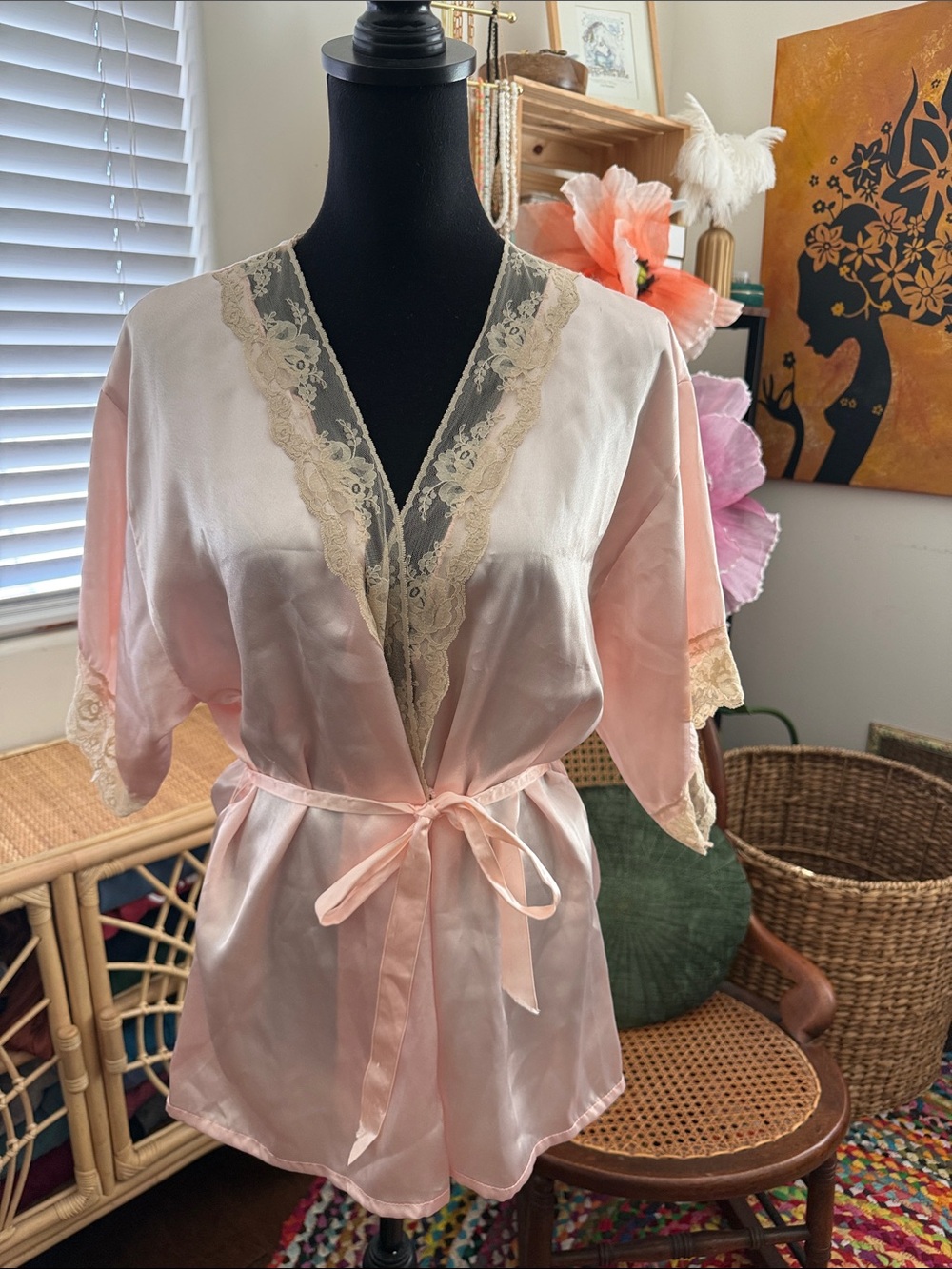 Vintage 90s Frederick's of Hollywood Pink Satin Lace Short Kimono Bed Jacket